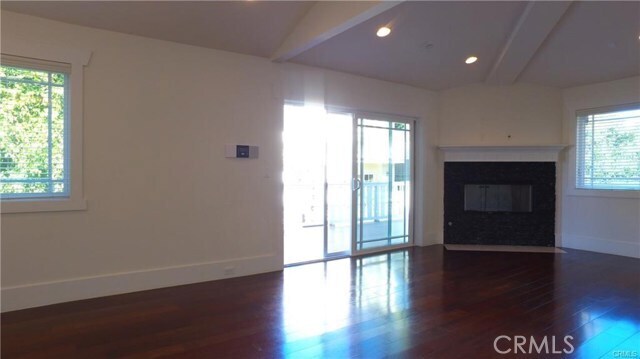 Building Photo - 804 N Irena Ave