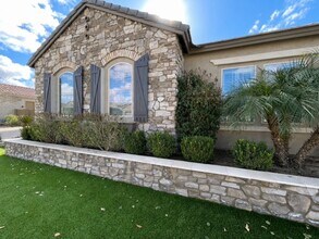 Building Photo - 4bed/3.5 bath on huge lot in Queen Creek with POOL