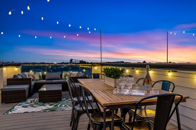 Building Photo - 1313 Baptist World Center Dr