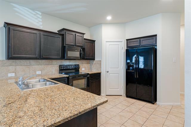 Building Photo - 9345 Herringbone Dr