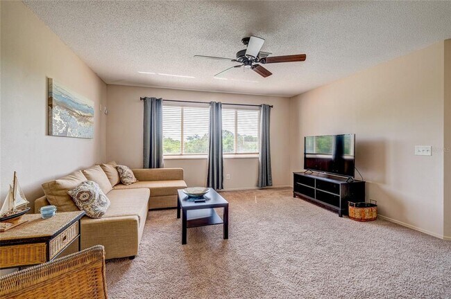 Building Photo - 11779 Shirburn Cir