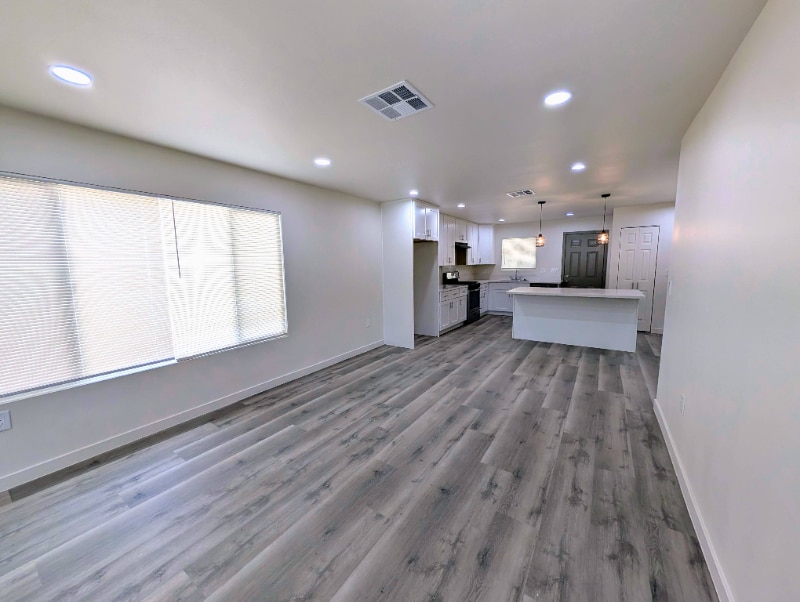 Building Photo - 1358 N Murray St