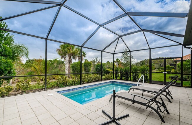 Building Photo - Beautiful Pool home in Starkey Ranch