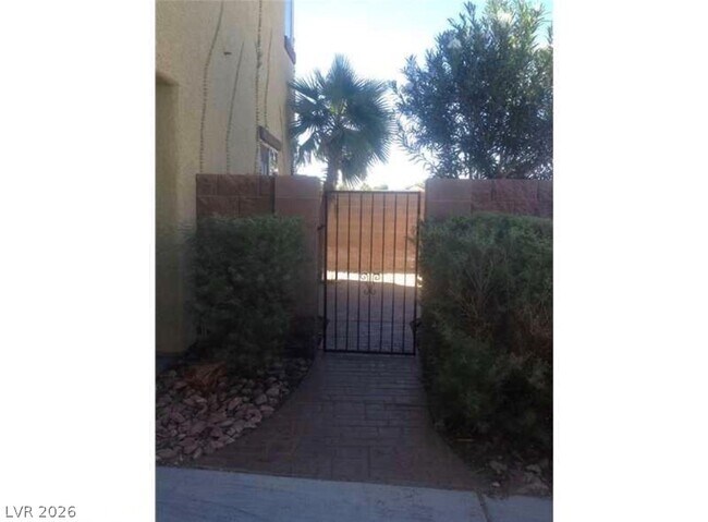 Building Photo - 8633 Nature Scene Dr