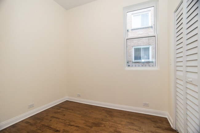 Building Photo - 1524 S 51st Ct