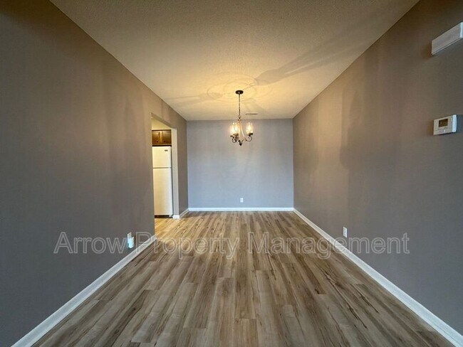 Building Photo - 3831 S 46th St