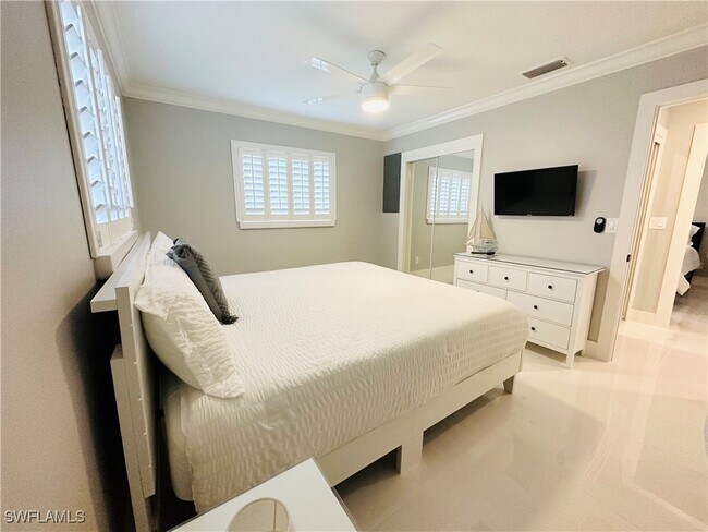 Building Photo - 140 W Pago Pago Dr