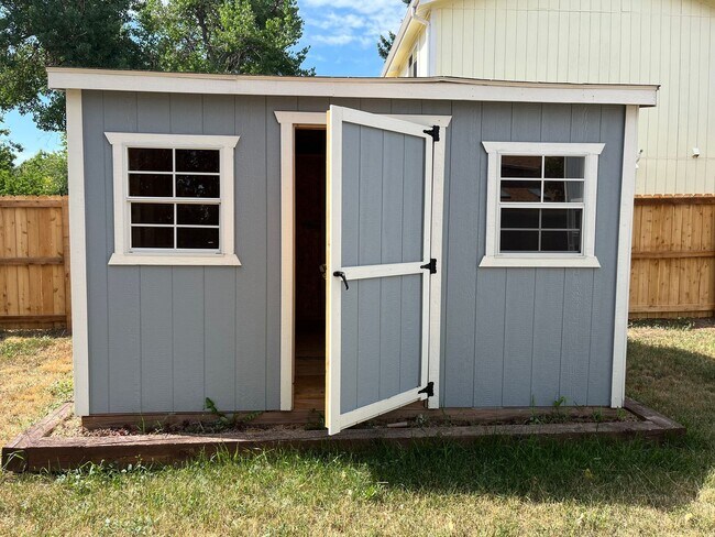 Building Photo - 3 Bed 2.5 Bath Single-Family Home on Cul-De-Sac w/ Large Fenced Backyard, Garage