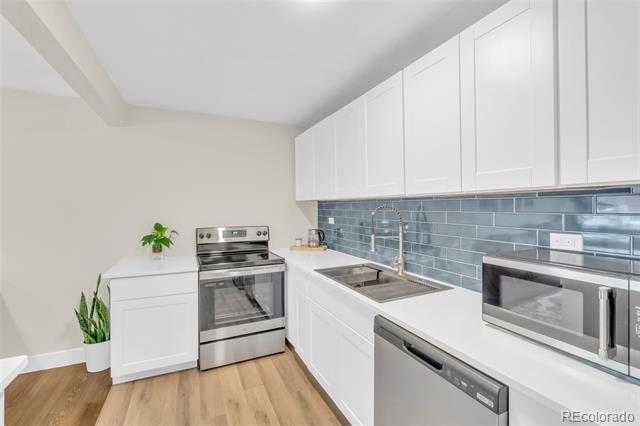 Building Photo - 2405 W 39th Ave