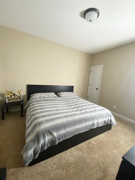 Building Photo - 1098 Marne Blvd