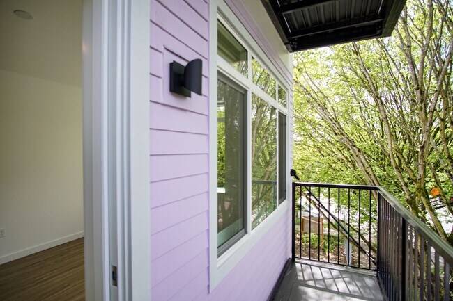 Building Photo - Modern 1-Bed w/Condo-Grade Finishes, Washe...
