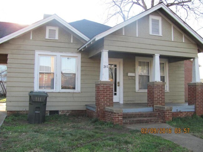 Building Photo - 241 Ebenezer Ave.