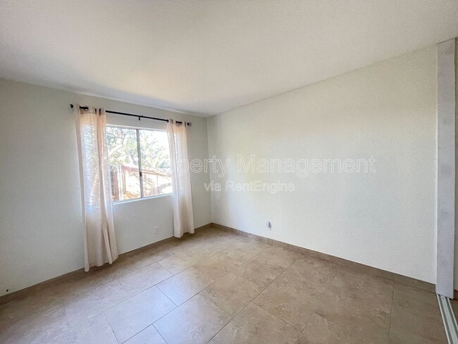 Building Photo - 851 Fulton Rd