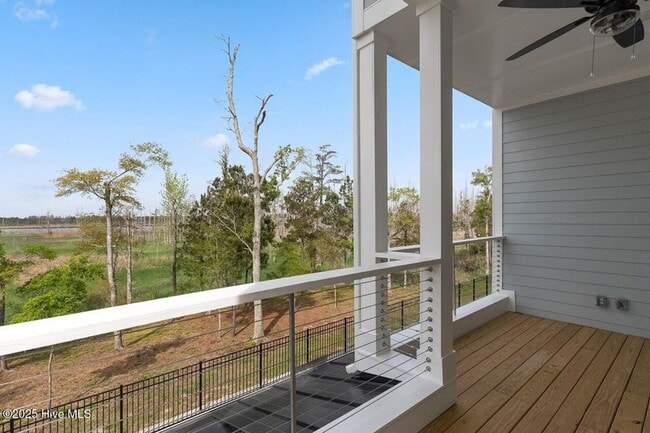 Building Photo - Brand new georgous 4 bed 3.5 bath townhome...