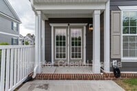 Building Photo - 2115 Belden Ave