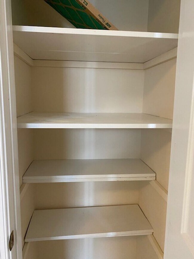 Building Photo - Jayne Lane Duplexes - Bldg 1