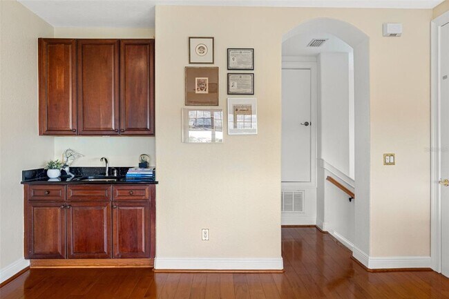 Building Photo - 6012 Yeats Manor Dr