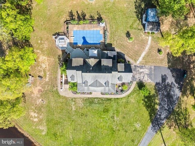 Building Photo - 2036 Spotswood Dr