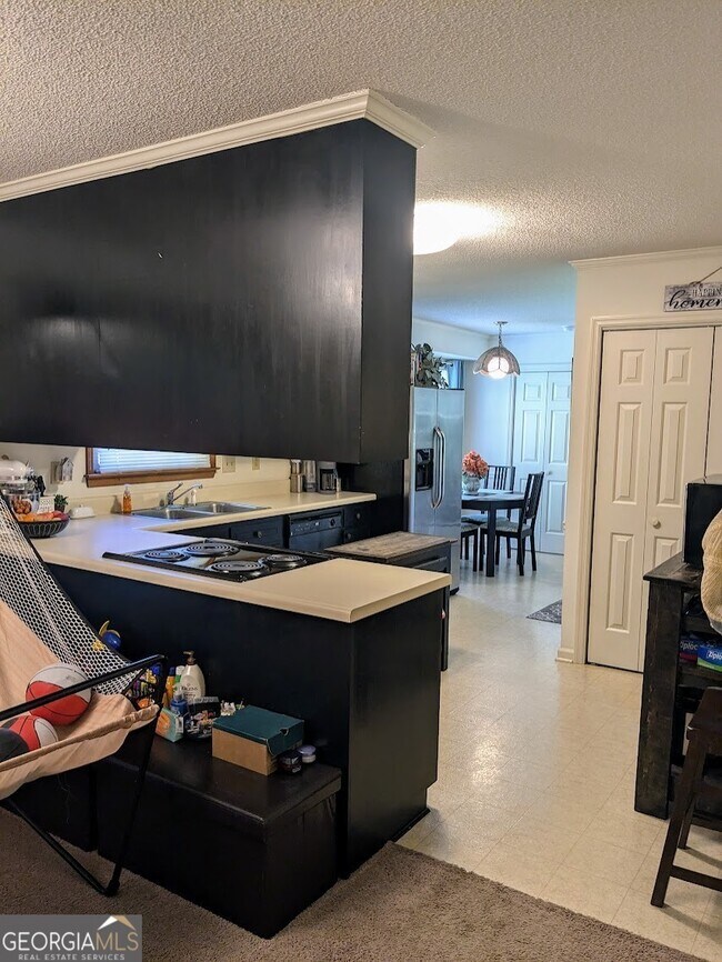 Building Photo - 1010 Cherokee Cir