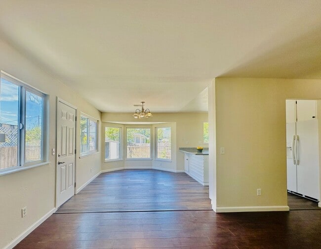 Building Photo - 505 Funston Dr