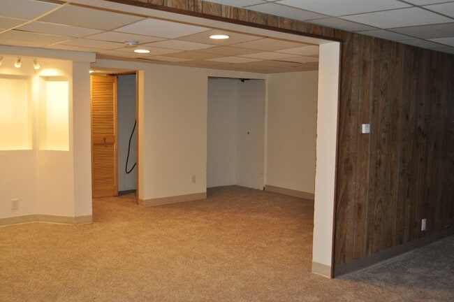 Building Photo - DBR-620/624 S 20th St.