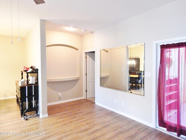 Building Photo - 4590 Brantford Ct