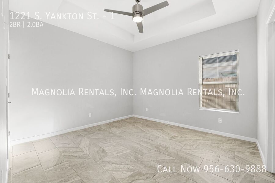 Building Photo - 1221 S Yankton St