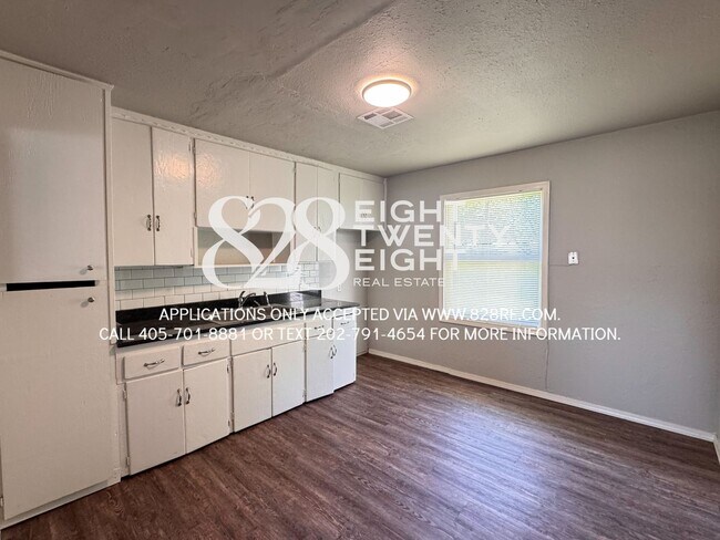 Building Photo - *AVAILABLE NOW* 3 BED/1 BATH SINGLE FAMILY HOME IN DEL CITY!