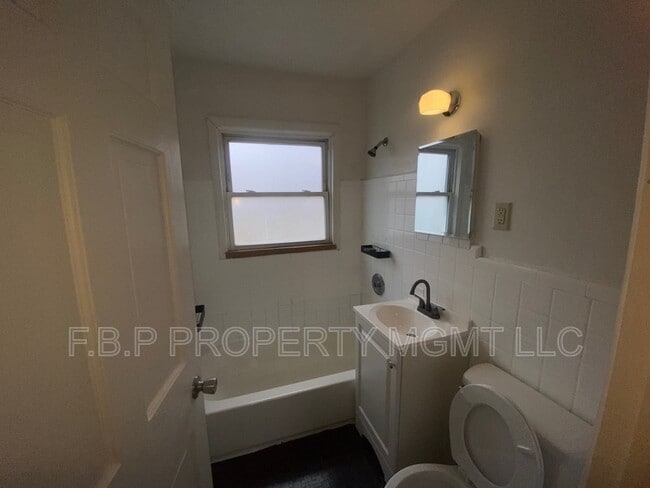 Building Photo - 20298 Goulburn Ave