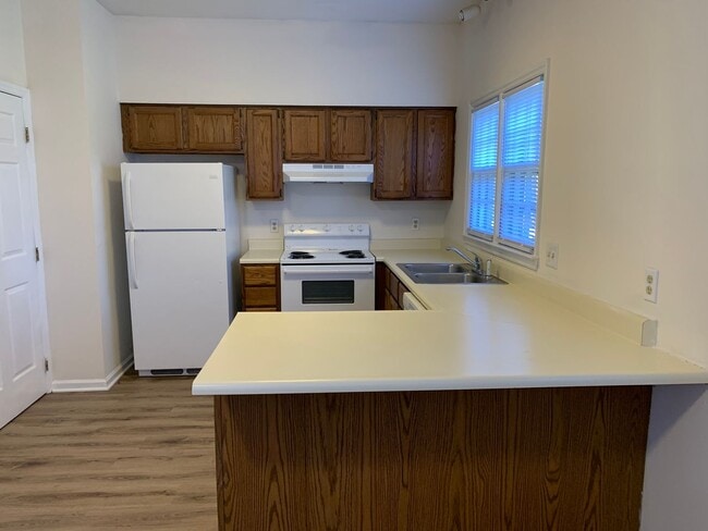 Building Photo - NORTHWEST RALEIGH TOWNHOME, AFFORDABLY PRICED FOR IMMEDIATE MOVE IN