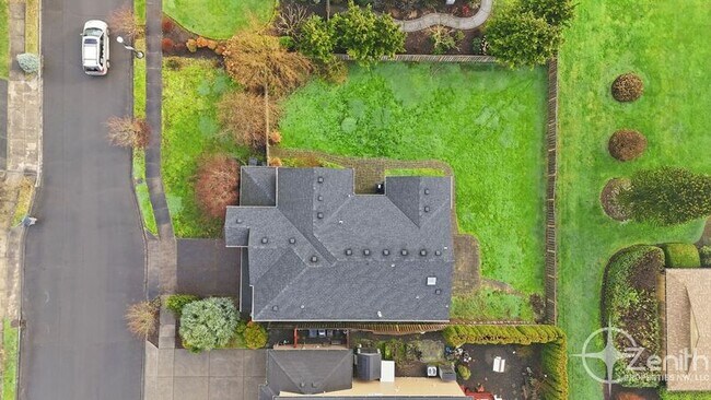 Building Photo - 15205 NE 102nd Way