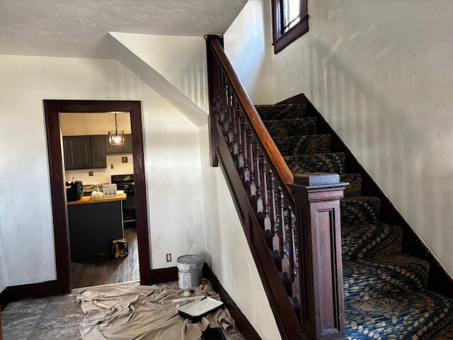 Building Photo - 921 Avondale Ave