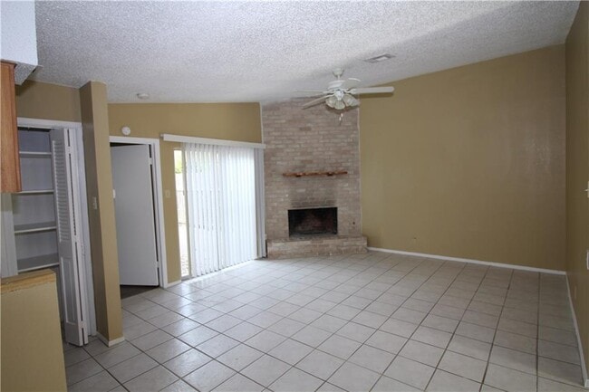 Building Photo - 12818 Copper Cliff Ave