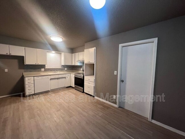 Building Photo - 503 Turtle Creek Dr