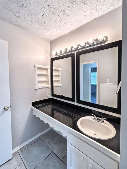 Building Photo - 7311 Postwick Ct