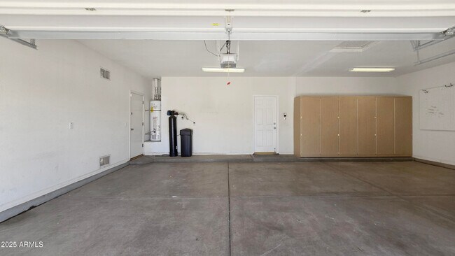 Building Photo - 14654 W Avalon Dr