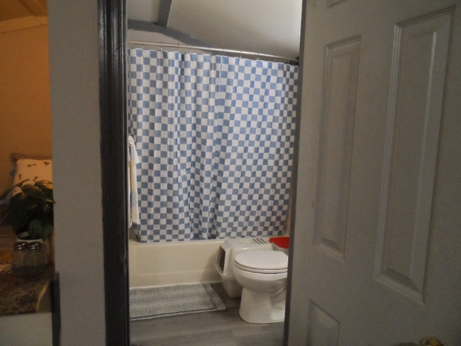 Building Photo - 8716 Hurst Ave