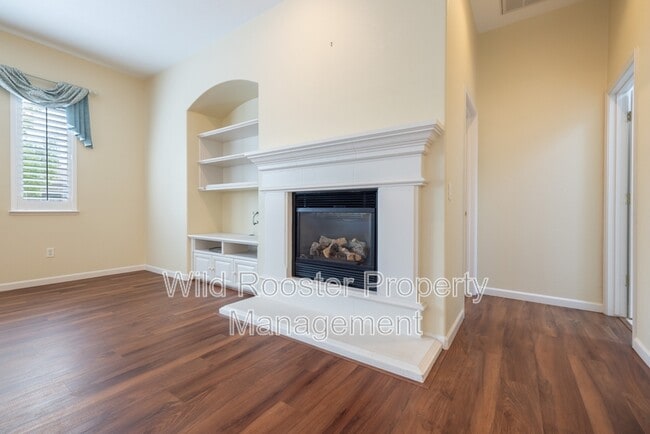 Building Photo - 2713 Robinson Creek Ln