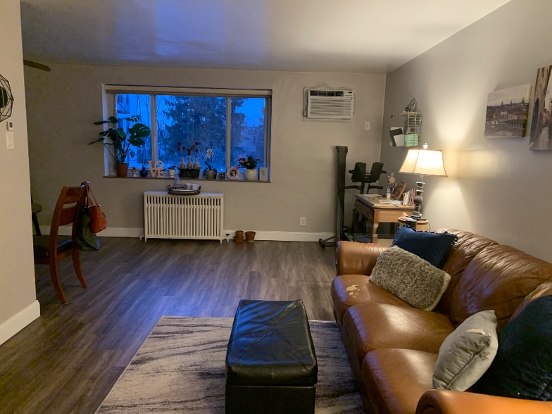 Building Photo - 5237 Fifth Ave