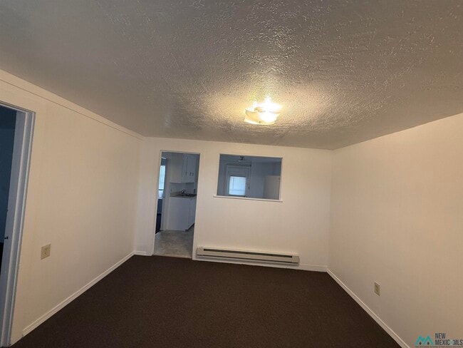 Building Photo - 207 W Chisum Ave