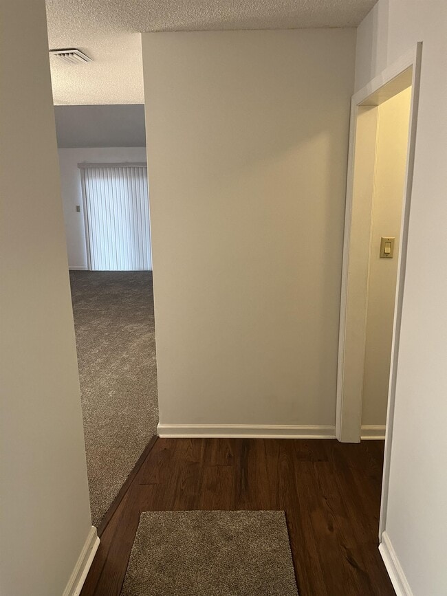 Building Photo - 6530 Laguna Point