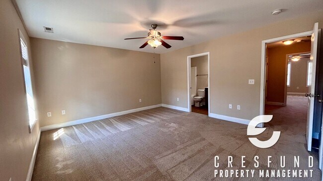 Building Photo - 2 BED, 2 BATH TOWNHOME WITH GARAGE AVAILABLE NOW!!!!!!!!!