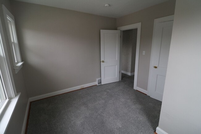 Building Photo - 4287 Rocky River Dr