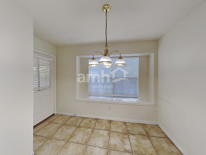 Building Photo - 3218 Woodchuck Rd