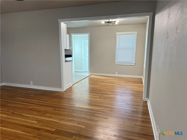 Building Photo - 1706 S 41st St