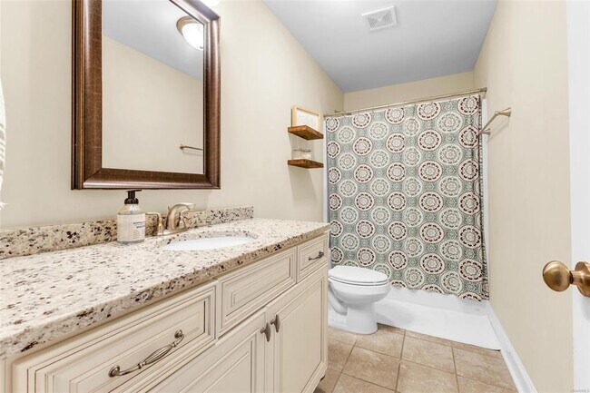 Building Photo - 1808 Mabel Dr