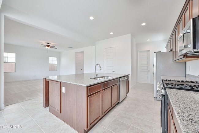 Building Photo - 25092 N 75th Ln