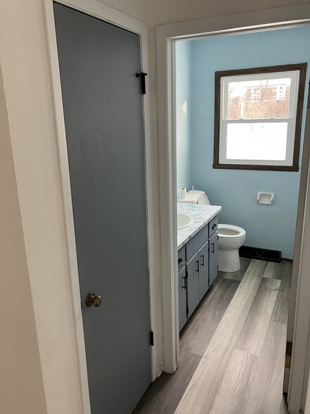 1st flr bathroom - 9165 W Allerton Ave