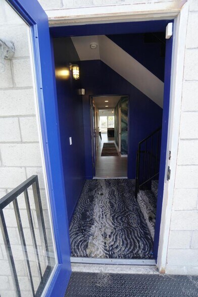 Building Photo - 1509 Abbot Kinney Blvd