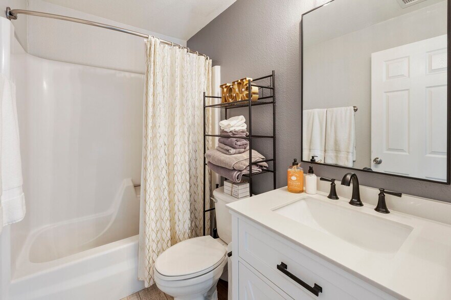 Building Photo - 4354 N 82nd St